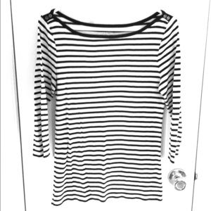 Casual but cute 3/4 length sleeve striped shirt